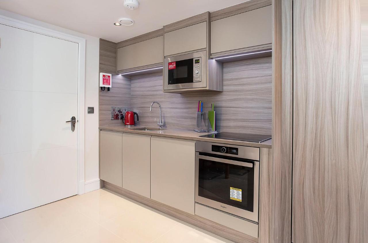 Waters Edge At Cocoa Suites York Extérieur photo